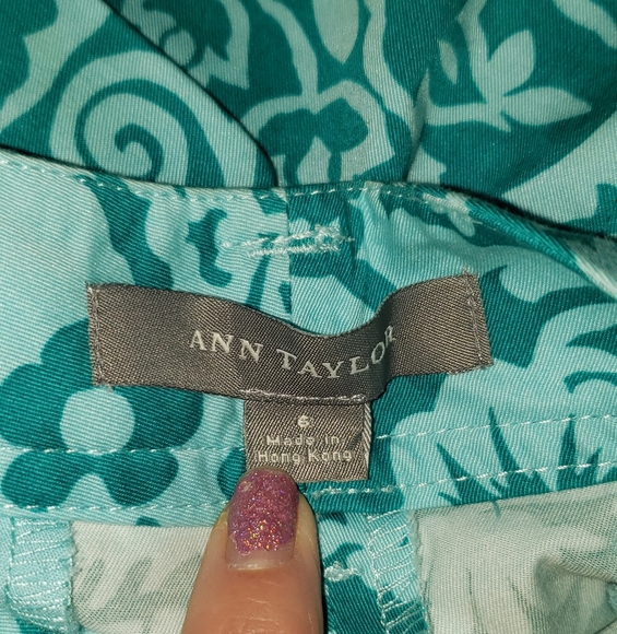 EUC Ann Taylor capri 6 - Picture 2 of 4